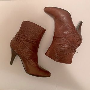 Rich chestnut leather low calf boots from Nine West.